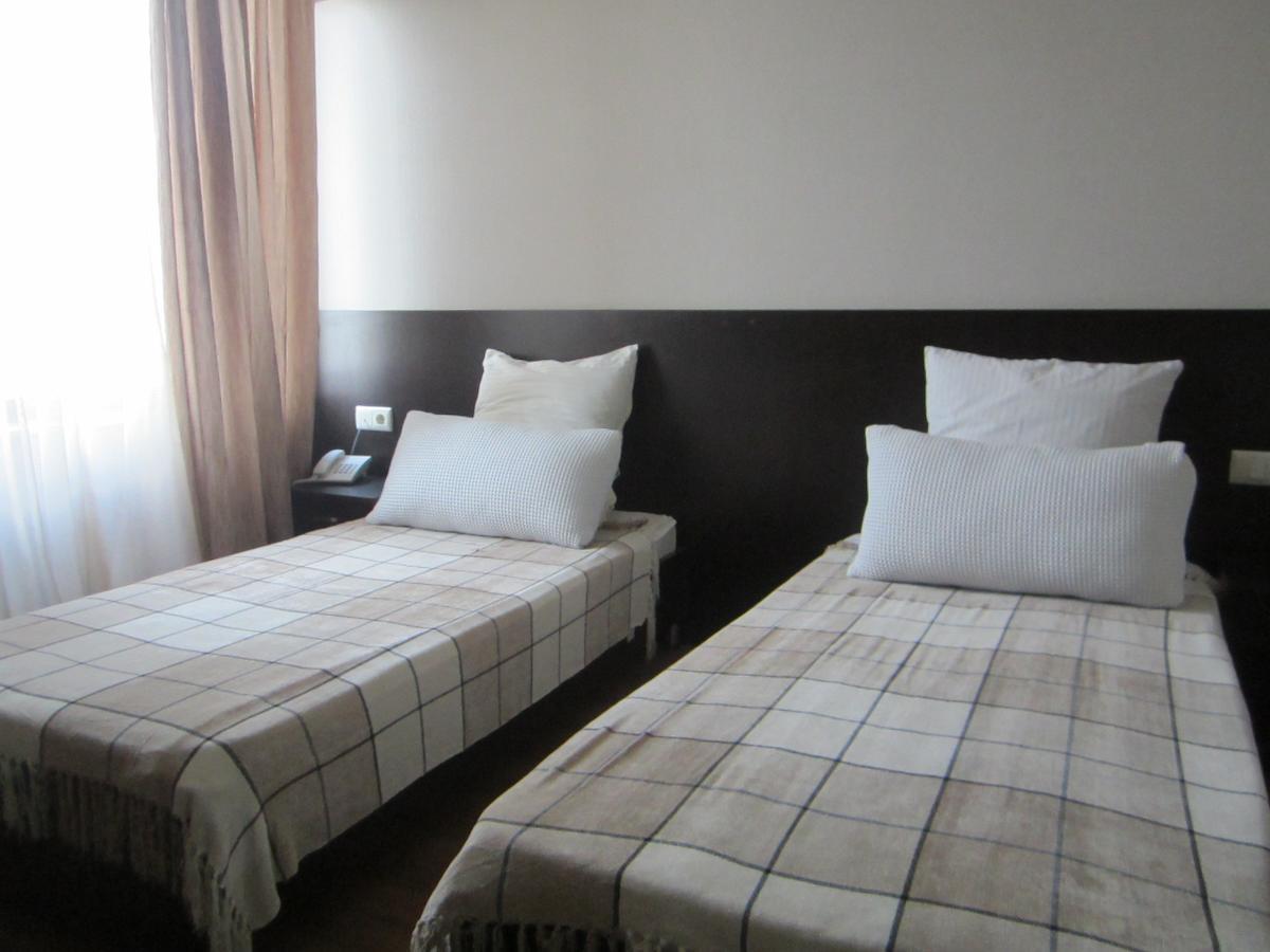 Vanilla Sky Georgia Hotel Natakhtari Szoba fotó